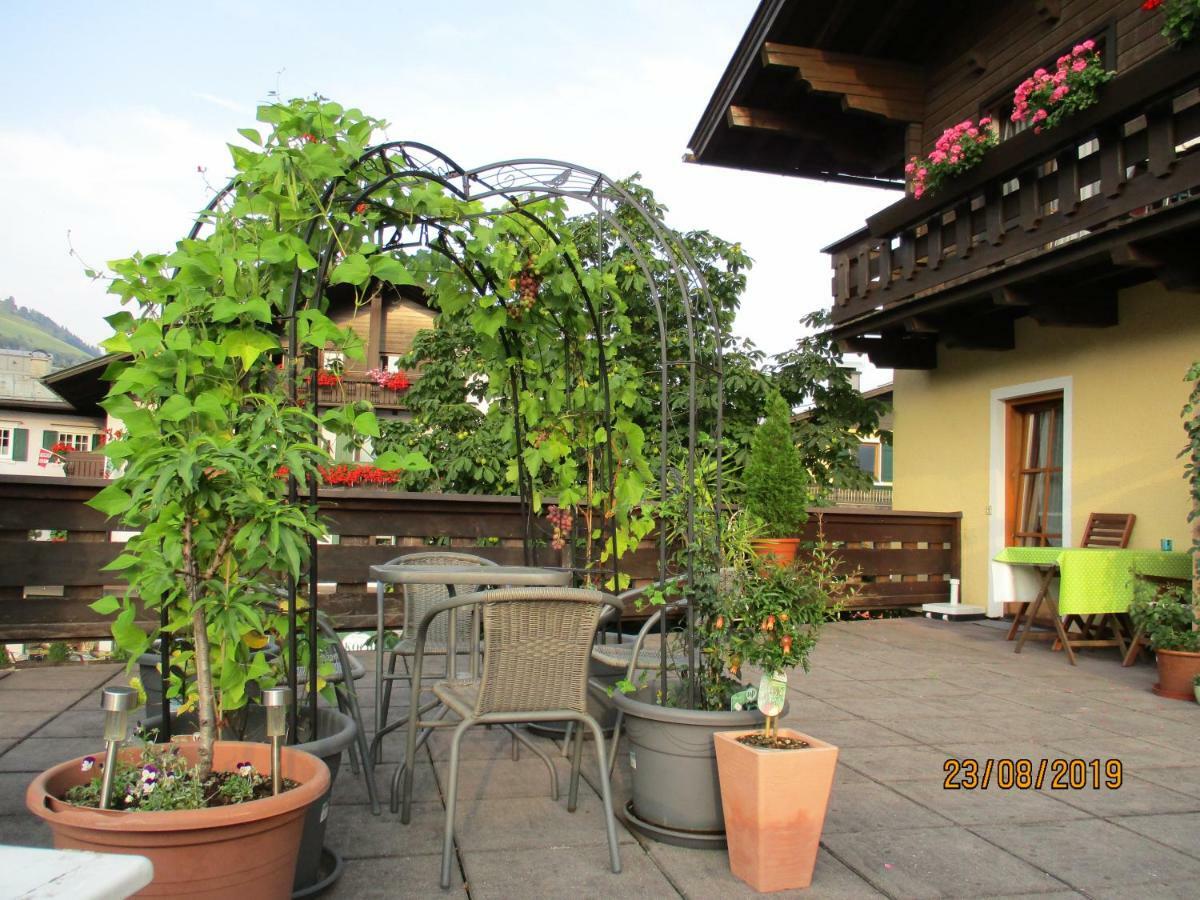Haus Am Dorfplatz Apartment Uttendorf Exterior foto